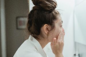 Mỹ Phẩm Luneria: Điểm Mặt 4 Lầm Tưởng Skincare Phá Hủy Làn Da Của Bạn